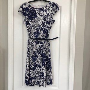 9&CO. Womens Belted floral cap sleeve midi dress navy/white 10